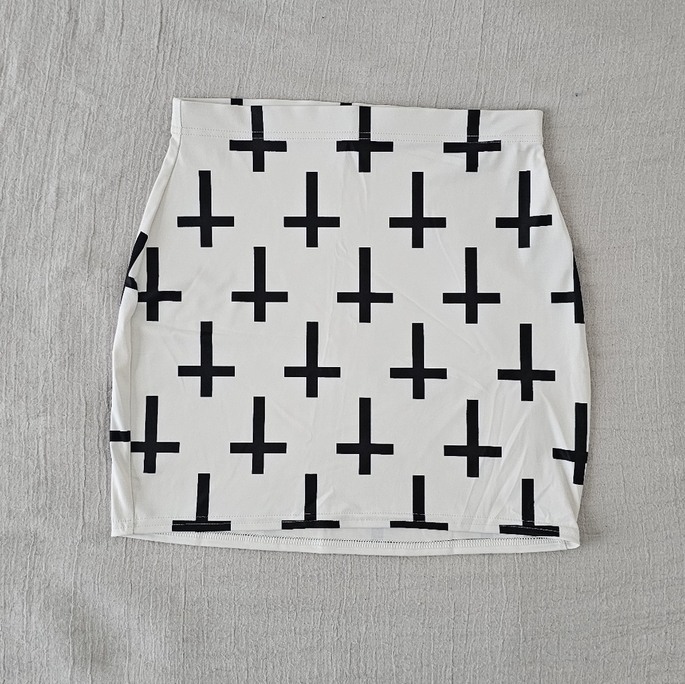 🖤 Blackmilk B&W Crosses Bodycon Mini Skirt